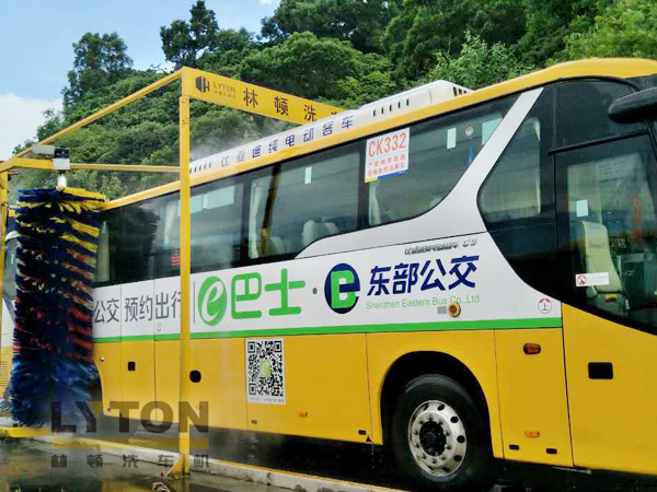 “让出行更美好”东部公交EBUS选择林顿大型通道式全自动大巴洗车机
