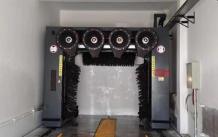 甘肃某客户选用林顿龙门往复式全自动洗车机——快速连续洗车15-20辆每小时